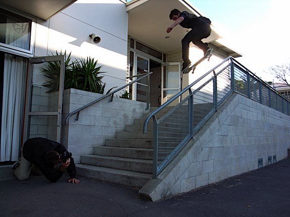 reyes-bs-lip Cookies and apples contain enough nutrients to back lip a handrail with ease.